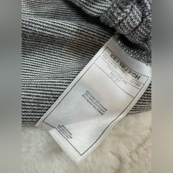 Roxy women’s juniors hooded pullover shirt pull string side - Picture 8 of 8